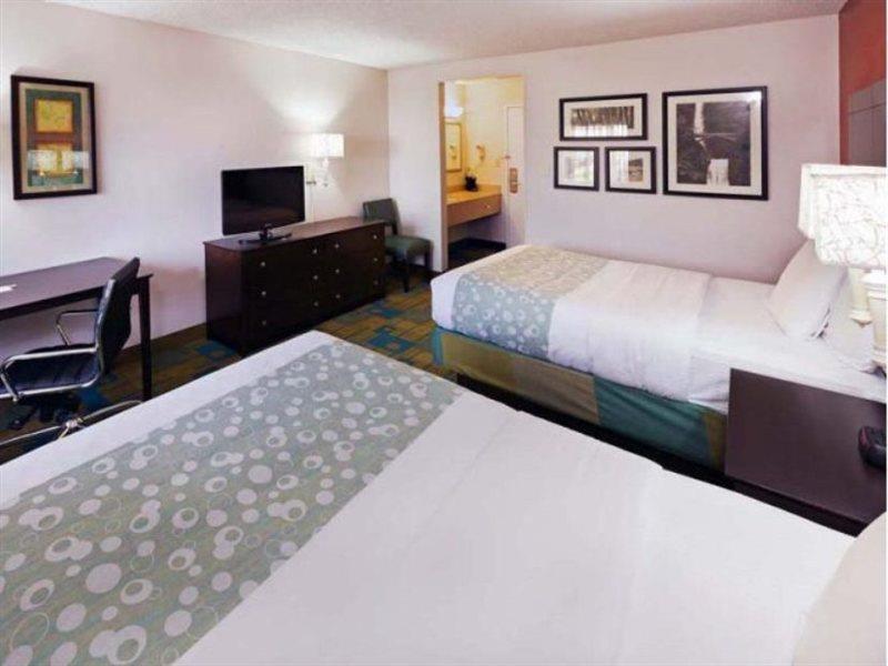 Otel La Quinta By Wyndham Nw Brookhollow Houston